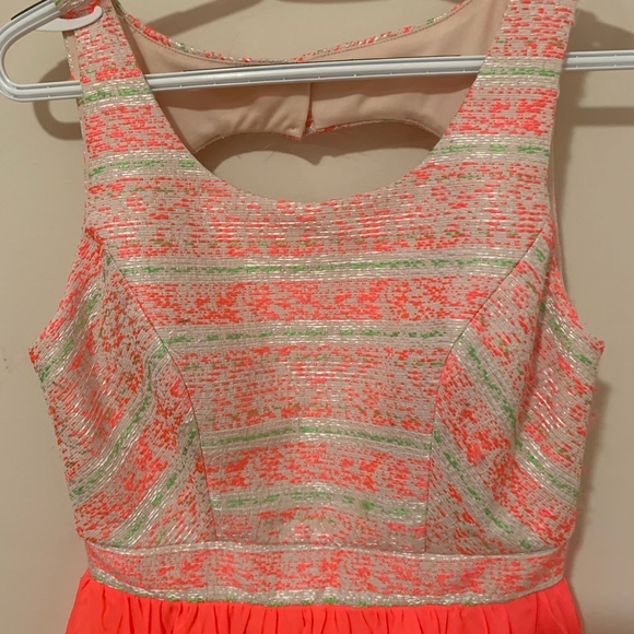 Dress - Picture 2 of 5